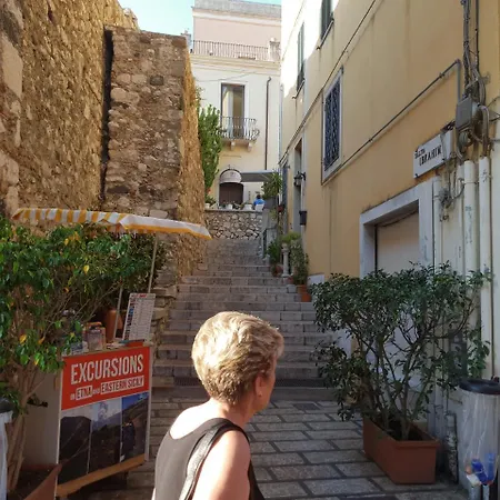 Caccia Santa Teresa Di Riva