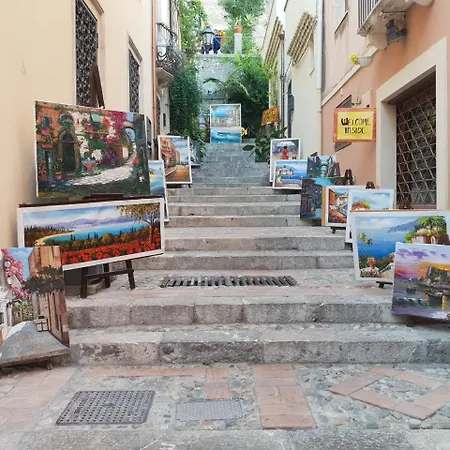 Caccia Apartment